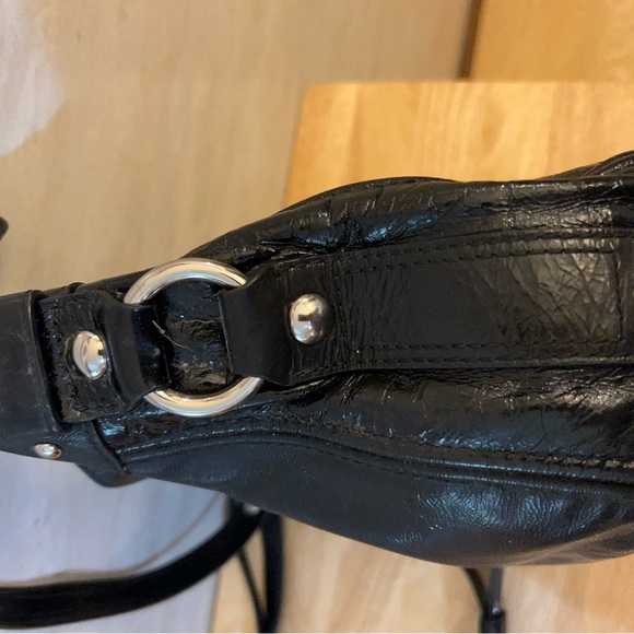 Coach Vintage Zoe
Hobo Shoulder Black Crinkle Leather Crossbody Bag - Picture 8 of 16